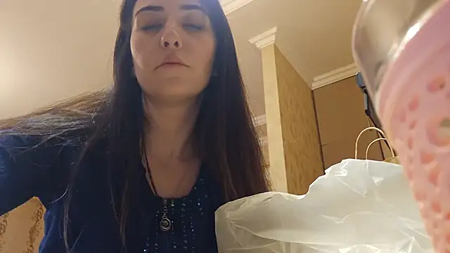 Snapshot of AlejandraDelaney chatting on 28, 2, 2025 AlejandraDelaney online show from 28, 2, 2025