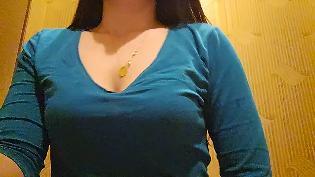 Snapshot of AlejandraDelaney chatting on 15, 3, 2025 AlejandraDelaney online show from 15, 3, 2025