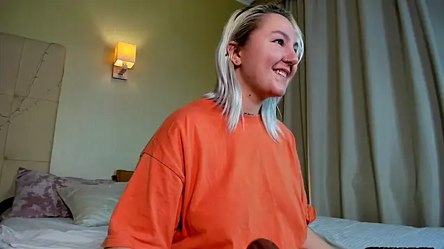 Debbie Taylor online show from 8, 12, 2024