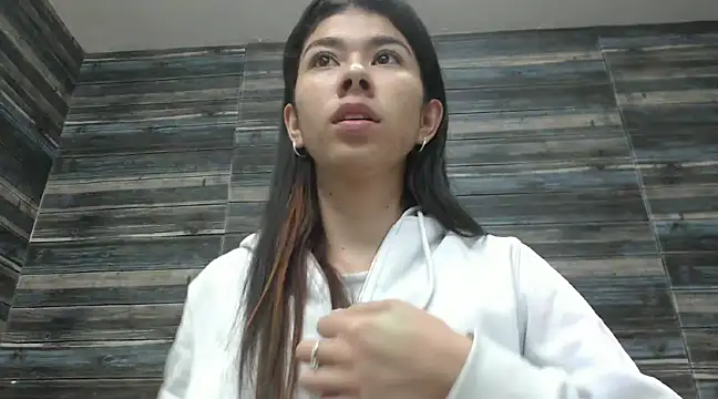 nahomibecker online show from 10, 2, 2025