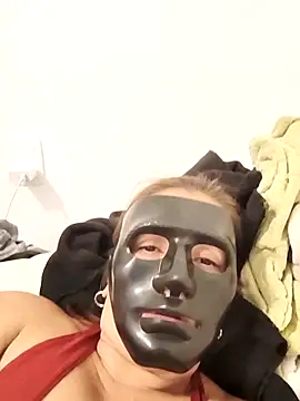 Snapshot of MideleyBranquis chatting on 27, 11, 2025 MideleyBranquis online show from 27, 11, 2025