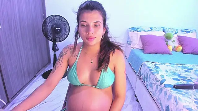 Snapshot of adop_me__ chatting on 18, 12, 2024 adop me online show from 18, 12, 2024