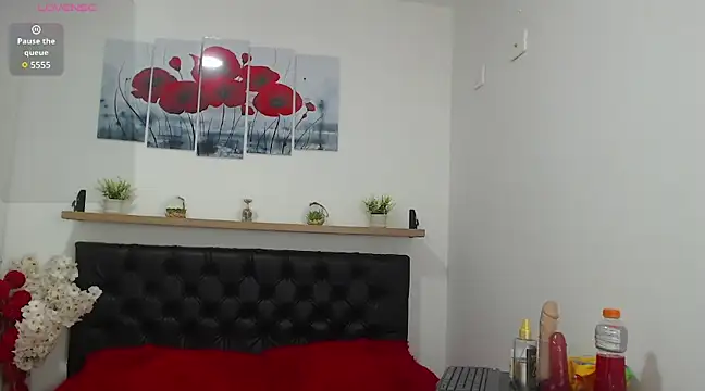 Snapshot of lily_f00x chatting on 12, 1, 2025 lily f00x online show from 12, 1, 2025