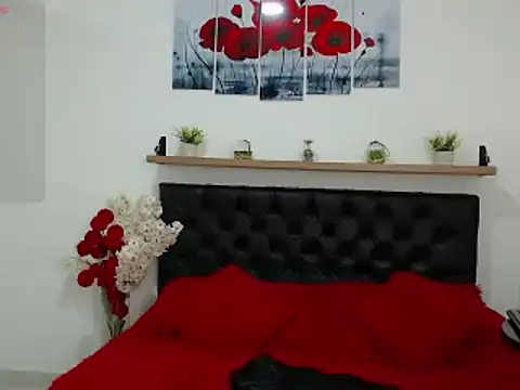 Snapshot of lily_f00x chatting on 12, 1, 2025 lily f00x online show from 12, 1, 2025