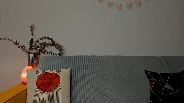 erika hoiree online show from 8, 11, 2025