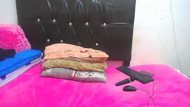 Snapshot of BigbootyNickyx chatting on 12, 3, 2025 BigbootyNickyx online show from 12, 3, 2025