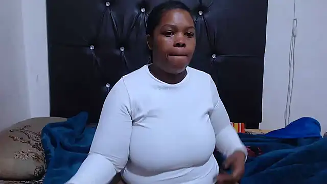 Snapshot of BigbootyNickyx chatting on 1, 10, 2025 BigbootyNickyx online show from 1, 10, 2025