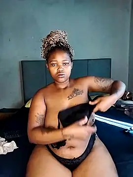 Snapshot of ThickPearlx23 chatting on 29, 4, 2026 ThickPearlx23 online show from 29, 4, 2026