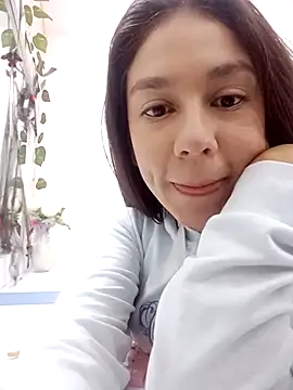 Luci And Sofi online show from 6, 10, 2025