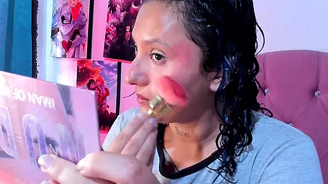 Mila nixon02 online show from 17, 4, 2026