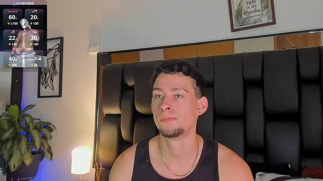 Snapshot of JadeSmiith_ chatting on 13, 10, 2025 JadeSmiith online show from 13, 10, 2025