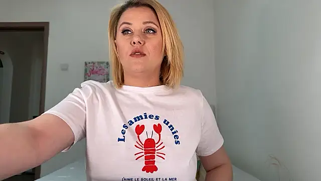 Snapshot of Flawlessxx chatting on 19, 2, 2025 Flawlessxx online show from 19, 2, 2025