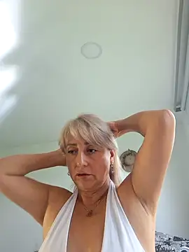 almaluna7 online show from 10, 2, 2026