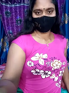 Snapshot of Hot_Maleka chatting on 2, 2, 2025 Hot Maleka online show from 2, 2, 2025