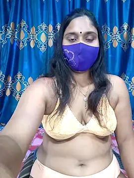 Snapshot of Hot_Maleka chatting on 4, 3, 2025 Hot Maleka online show from 4, 3, 2025