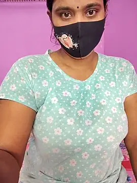 Snapshot of Hot_Maleka chatting on 3, 10, 2025 Hot Maleka online show from 3, 10, 2025