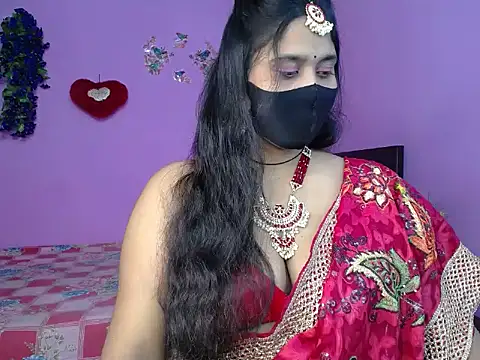 Snapshot of Hot_Maleka chatting on 8, 5, 2026 Hot Maleka online show from 8, 5, 2026
