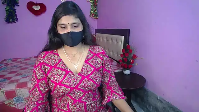Snapshot of Hot_Maleka chatting on 3, 6, 2026 Hot Maleka online show from 3, 6, 2026