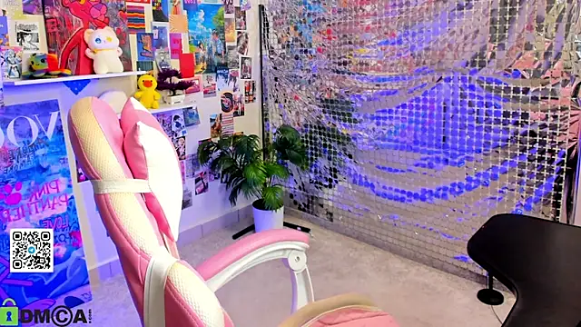 Sara Robinson online show from 6, 4, 2026