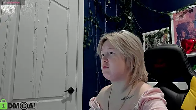 Snapshot of Sara_Robinson chatting on 13, 5, 2026 Sara Robinson online show from 13, 5, 2026