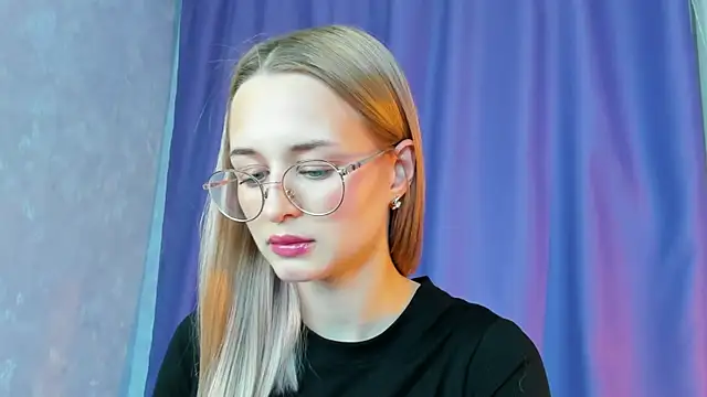 Tiffanyhunt online show from 11, 12, 2024