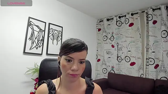 DanaaRey online show from 11, 11, 2025