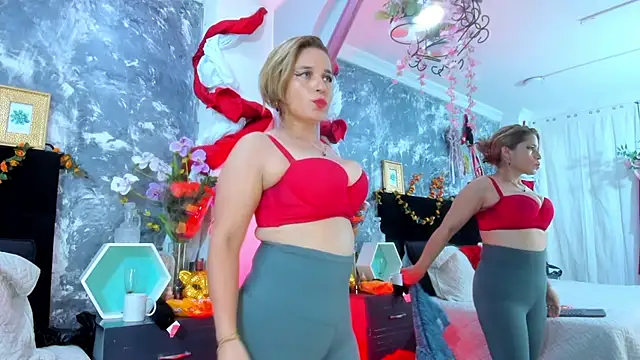 AuroraRojas online show from 11, 2, 2025