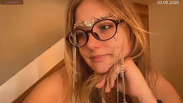 JacyWinslat online show from 4, 6, 2026