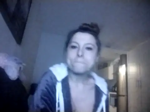 Snapshot of Florita2442 chatting on 6, 11, 2025 Florita2442 online show from 6, 11, 2025