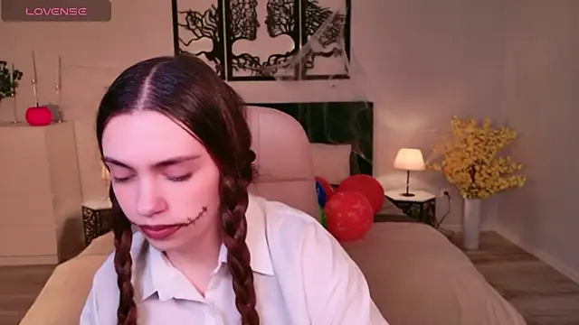 DaniellaLovely online show from 31, 10, 2025