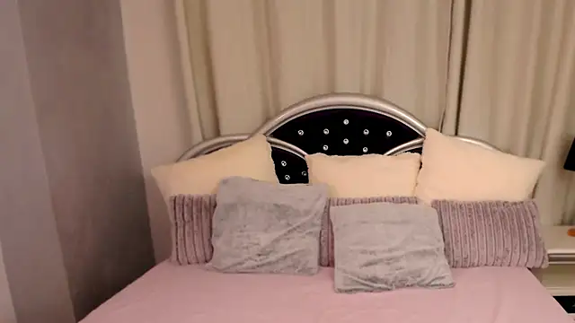 JessieePink online show from 14, 1, 2025