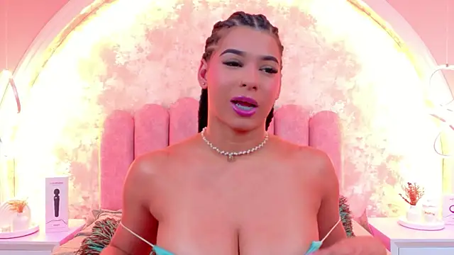 TiaraRosse online show from 27, 11, 2025