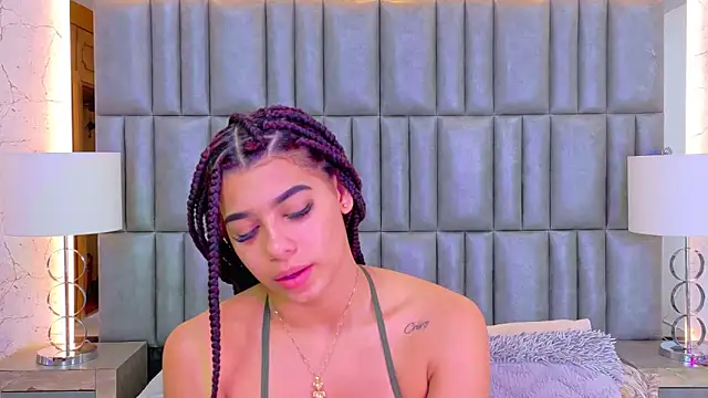 Snapshot of TiaraRosse chatting on 14, 6, 2026 TiaraRosse online show from 14, 6, 2026