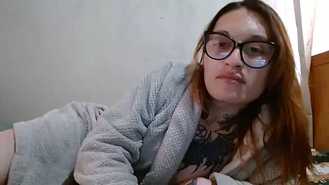 kittenlizz online show from 1, 2, 2025