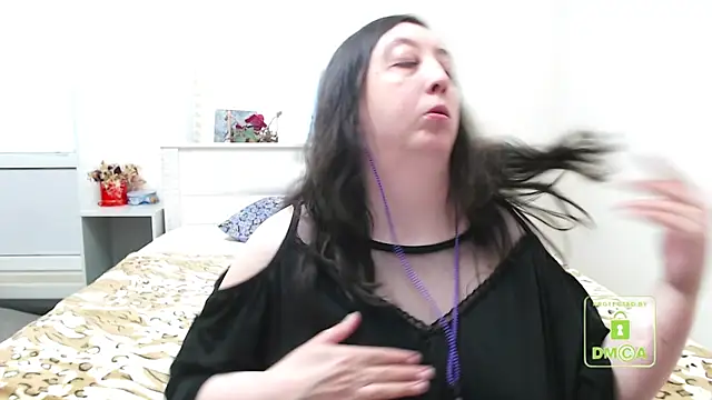 cute and hot online show from 17, 2, 2025