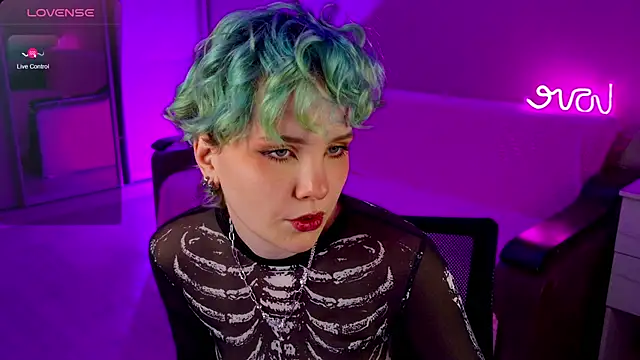 School Love online show from 4, 1, 2025