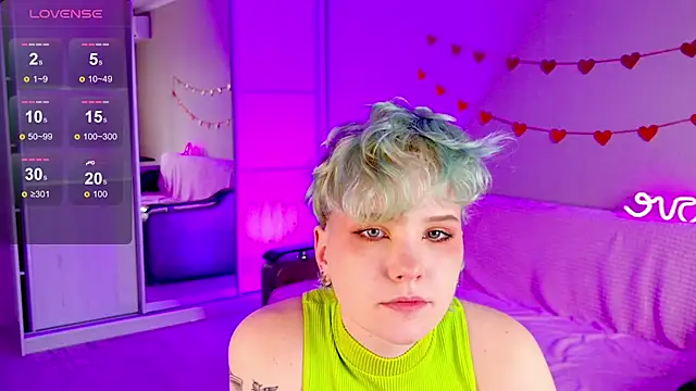 School Love online show from 14, 3, 2025