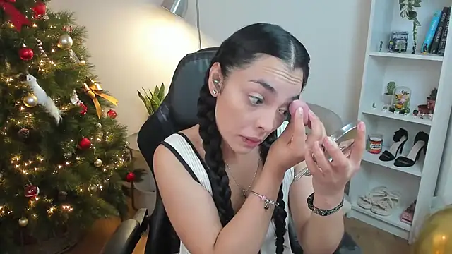  BellaEvans  online show from 3, 12, 2025