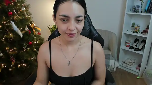  BellaEvans  online show from 5, 12, 2025