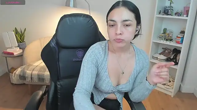  BellaEvans  online show from 27, 3, 2026