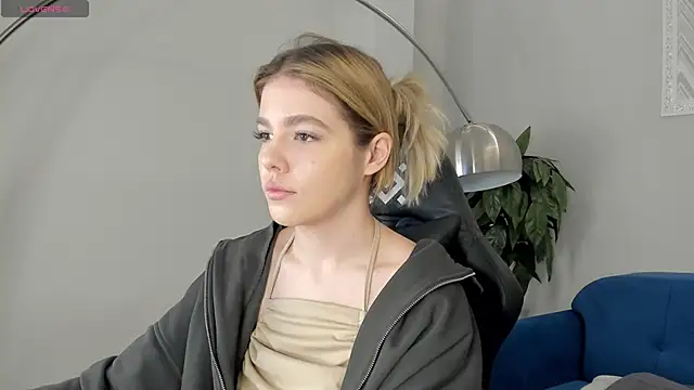 Anna Robinson online show from 6, 1, 2025