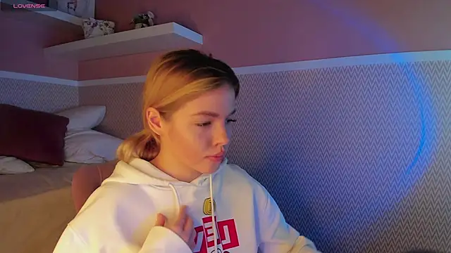 Anna Robinson online show from 11, 2, 2025