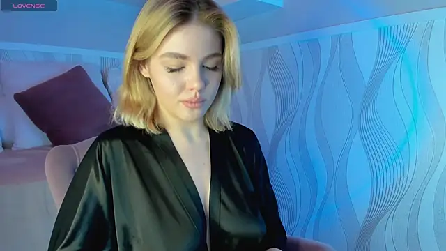 Anna Robinson online show from 10, 3, 2025