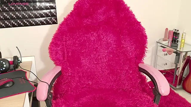 RoxaneEvans  online show from 24, 10, 2025