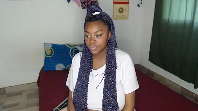 Snapshot of lyssyhorny chatting on 4, 3, 2025 lyssyhorny online show from 4, 3, 2025