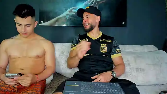 Snapshot of Crhis_N_Derek chatting on 26, 1, 2025 Crhis N Derek online show from 26, 1, 2025