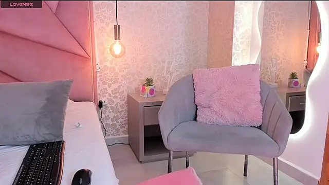 salome-brown online show from 14, 12, 2024