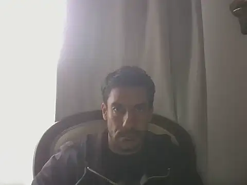 Snapshot of elkike1980 chatting on 8, 5, 2026 elkike1980 online show from 8, 5, 2026