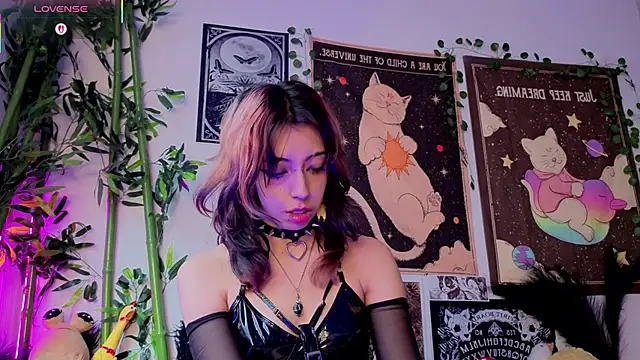 Nyx nayla online show from 6, 3, 2026