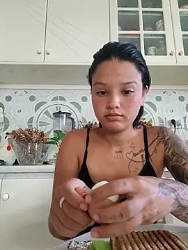 LorenRosse online show from 10, 9, 2025